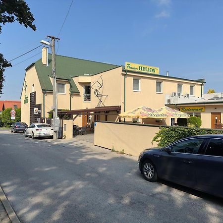Penzion Helios Bratislava Bagian luar foto
